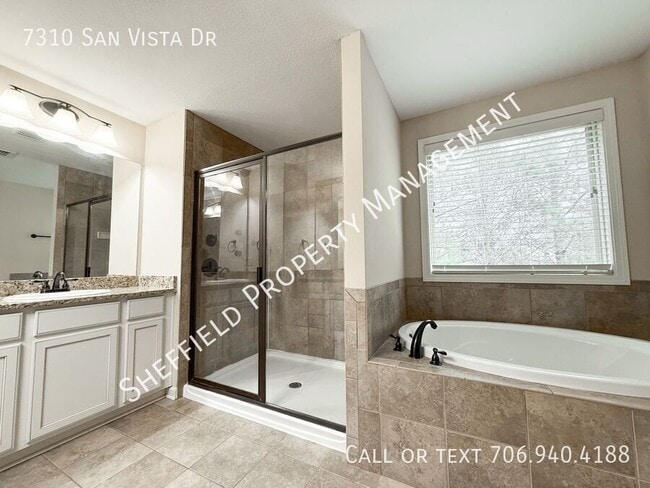 Building Photo - 7310 San Vista Dr
