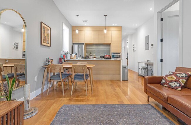 Building Photo - 297 Clifton Pl
