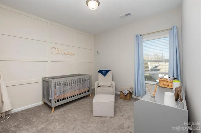 Building Photo - 549 Kiser Ln