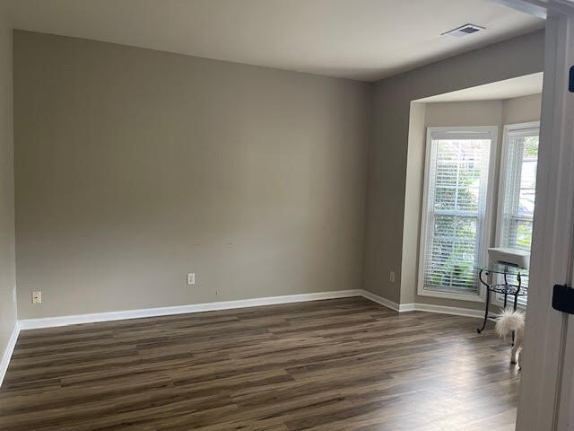 Building Photo - Welcome to this stunning 4-bedroom, 3-bath...