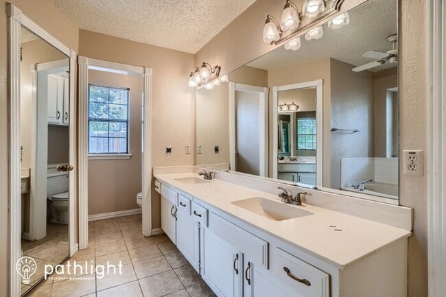 Building Photo - 4948 Wolf Creek Trail, Flower Mound, TX, 7...