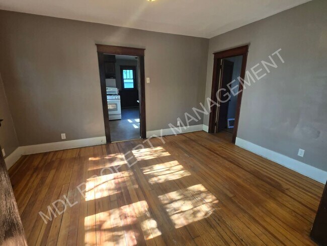 Building Photo - 3-Bedroom House in Saginaw
