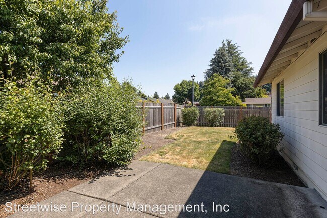 Building Photo - 3 br, 2 bath House - 7849 SW Champion Ct