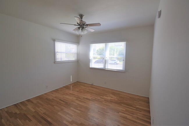 Building Photo - 1213 Orange Grv Ave