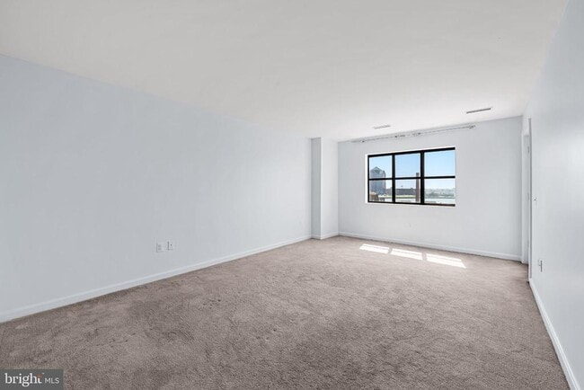 Building Photo - 2702 Lighthouse Point E
