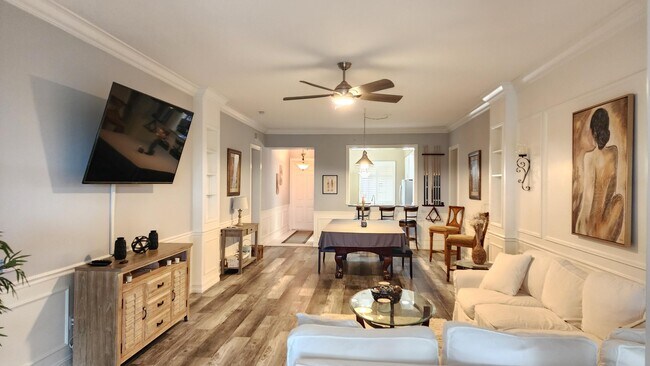 Building Photo - 35 Harbour Isle Dr W