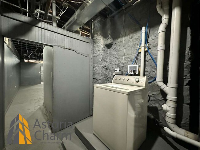 Building Photo - 3 Bedroom with Fenced Yard and Spacious Primary Bedroom near Coppin University