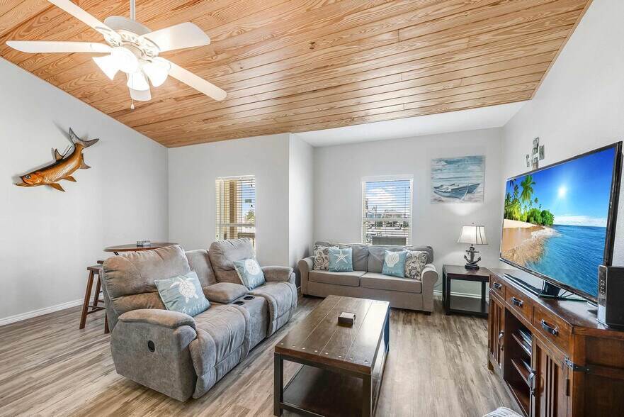 Building Photo - 1813 Eleventh St