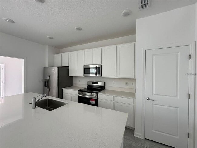 Building Photo - 6122 Peaceful Pk Wy
