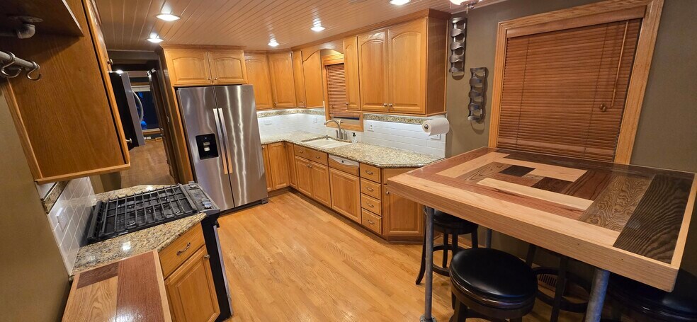 Building Photo - 5155 S Mobile Ave