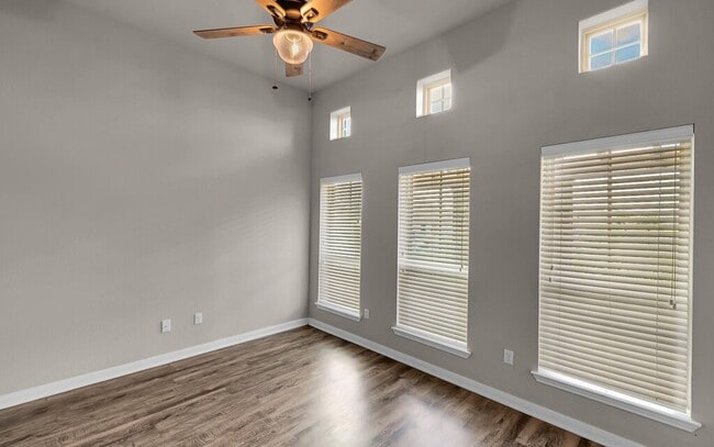 Building Photo - 1120 Merganser Way