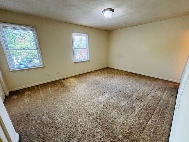 Building Photo - 2511 Ridge Rd