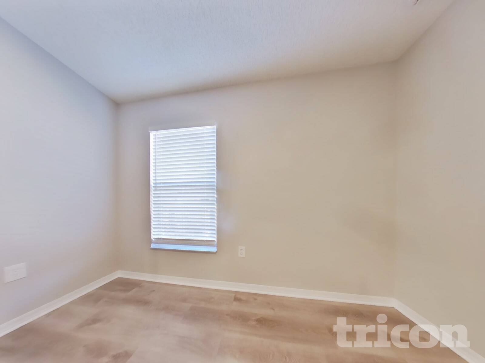 Building Photo - 2009 Kiwi Trail