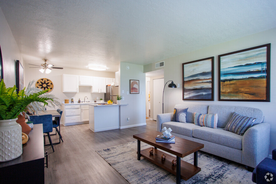 1BD, 1BA - 600SF - Dining Room - Dorado Heights