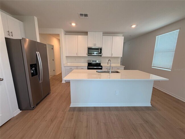 Building Photo - 1475 Brekey Wy