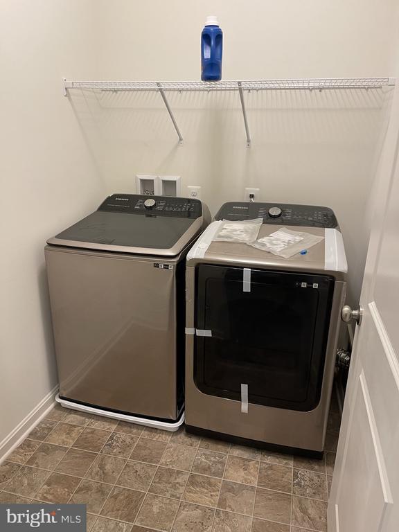 Building Photo - 113 Trails Way