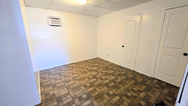 Building Photo - 315 Gaiety Ln