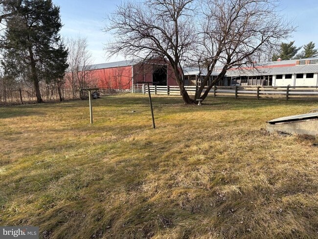 Building Photo - 1983 Northwestern Turnpike