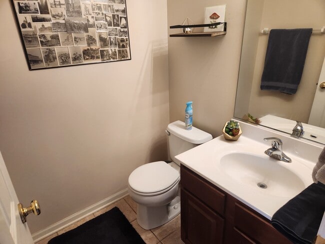 Building Photo - 534 Cary Woods Cir