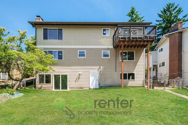 Building Photo - Versatile 5 Bedroom Retreat with Office and Outdoor Living in Burien