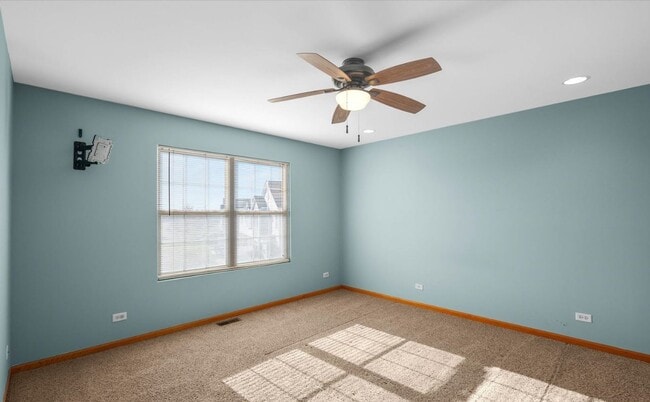 Building Photo - 1116 Heron Cir