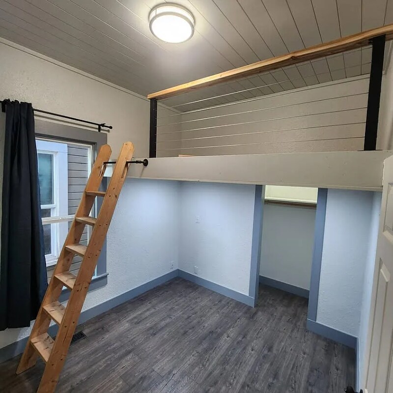 Building Photo - 2428 NE Rodney Ave