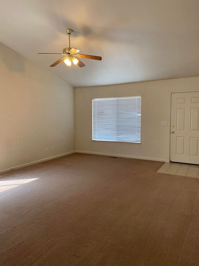 Building Photo - UPCOMING! 4bedroom home in Fallon! Schedule future tour to view home.