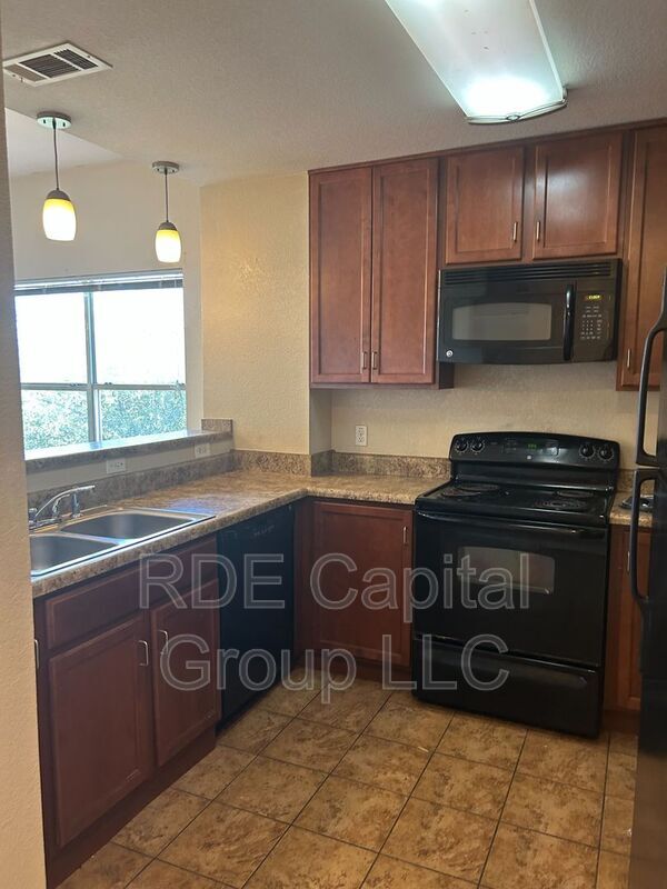 Building Photo - 5203 Bexar St