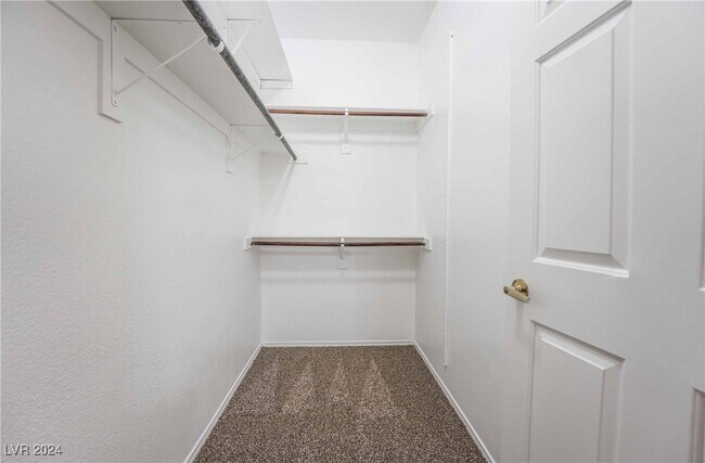 Building Photo - 1050 E Cactus Ave