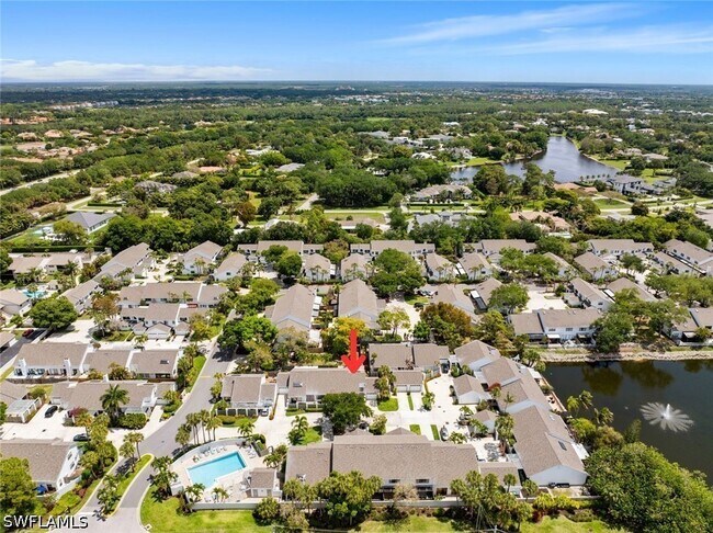 Building Photo - 879 Meadowland Dr