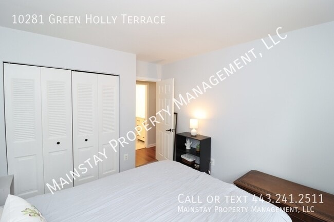 Building Photo - 10281 Green Holly Terrace