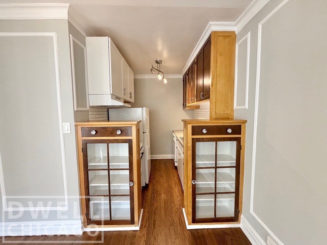 Building Photo - 6230 N Broadway St