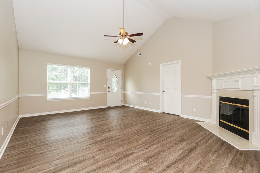 Building Photo - 1105 Brocton Ct