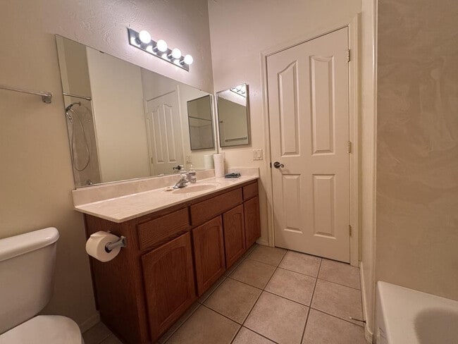 Building Photo - 3829 Camino del Vara