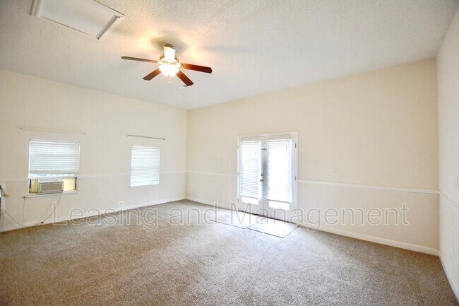 Building Photo - 1522 Theresa Dr