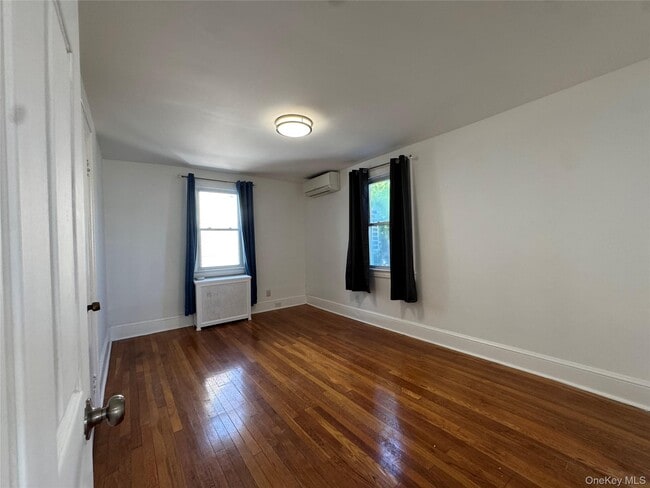 Building Photo - 267 Plainfield Ave