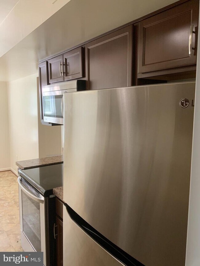 Building Photo - 14905 Cleese Ct