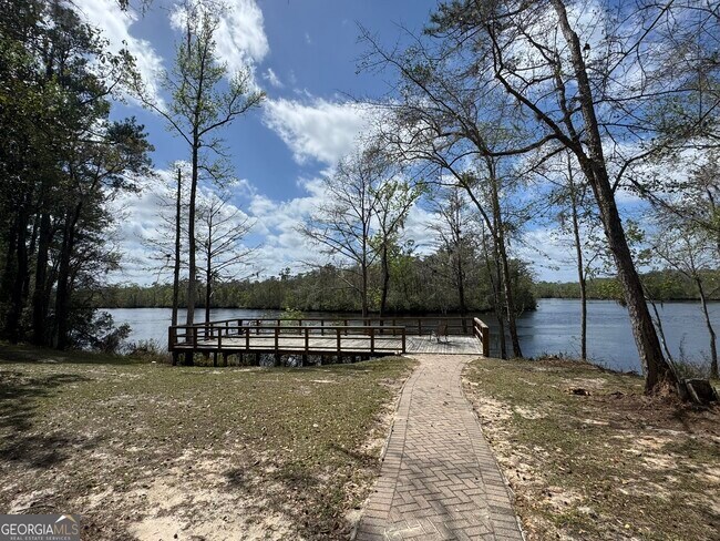 Building Photo - 205 Starboard Ct