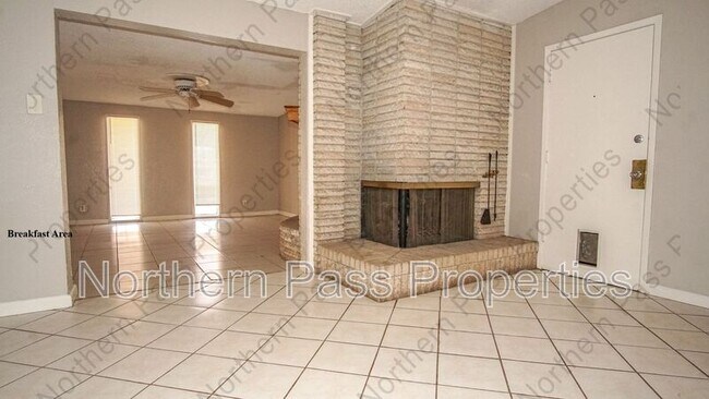 Building Photo - 244 Mardi Gras Dr