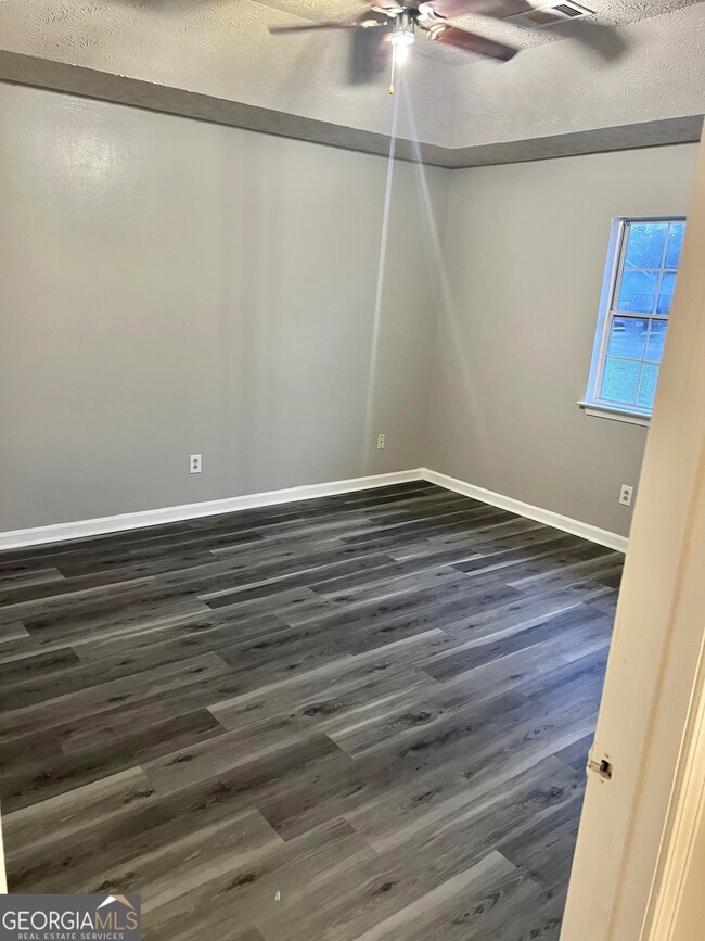 Building Photo - 138 Crystal Brook