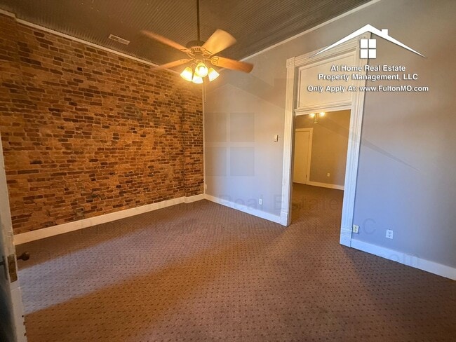 Building Photo - 504 Nichols St