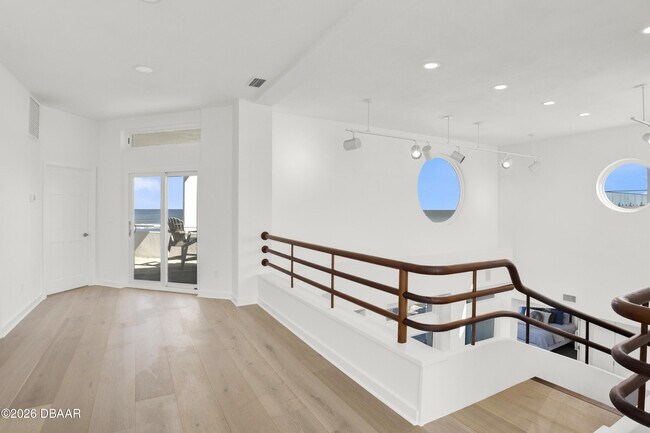 Building Photo - 435 Ocean Shore Blvd