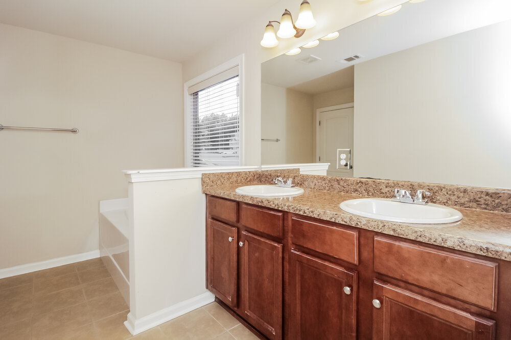 Building Photo - 505 Broughton Dr