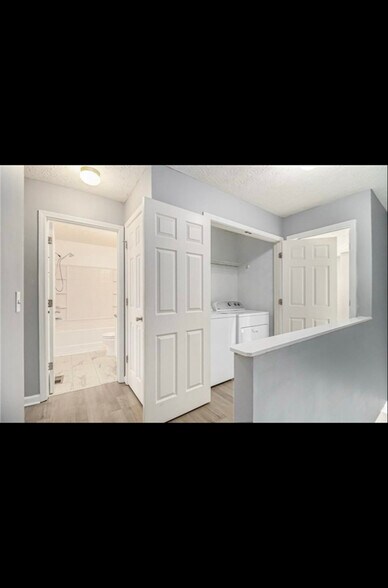 Building Photo - 2418 Piering Dr