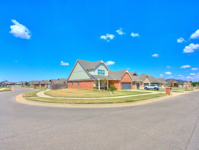 Building Photo - 1463 Hickory Trl