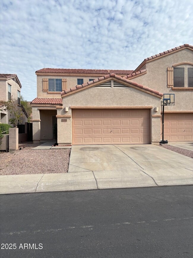 Primary Photo - 7014 W Mercer Ln