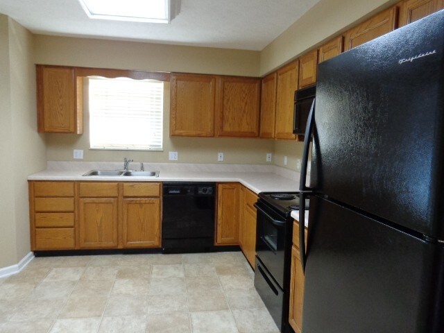 Building Photo - 2276 Pewter Dr