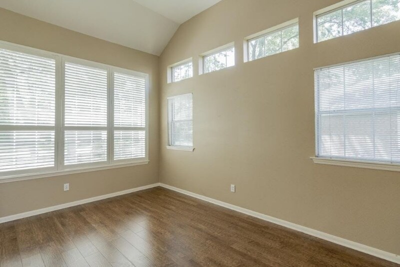 Building Photo - 111 S Winterport Cir
