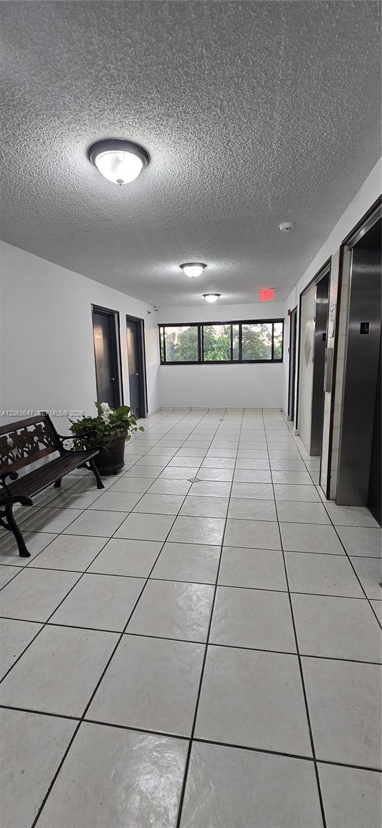 Building Photo - 9688 Fontainebleau Blvd