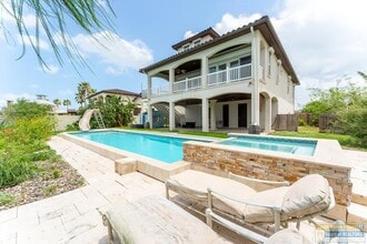 Building Photo - 133 Oleander Dr